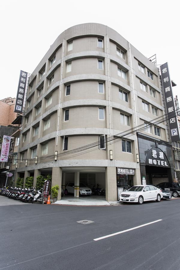 Junli Hotel Banciao Dış mekan fotoğraf
